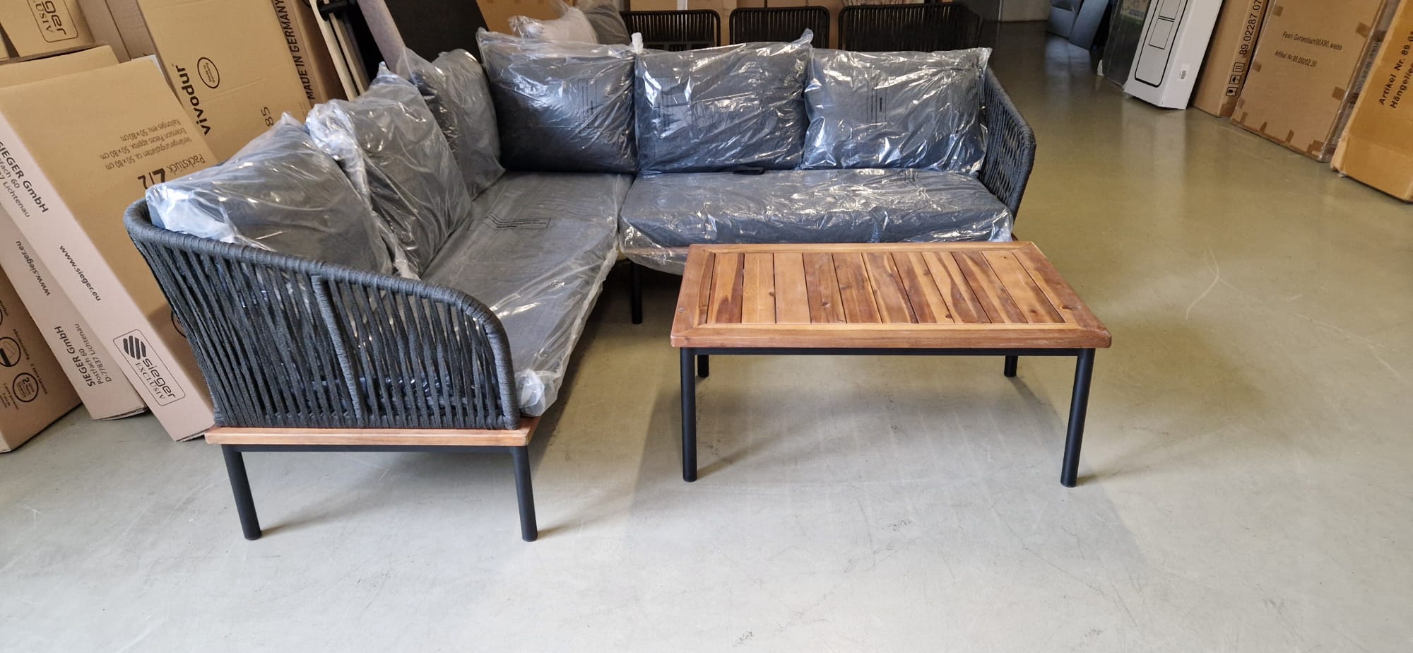 Gartenmöbel, Couch, Holztable, Holz, rauerstuhl