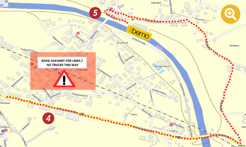 Warnhinweis, Bauzone, Straßensperrung, Umleitung, Fluss
